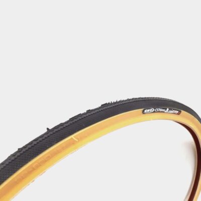 CST C80E GUM WALL 27×1 1/4 28-630
